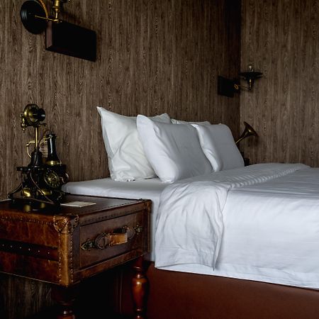 Vintage Luxury Yacht Hotel Yangon Exterior foto