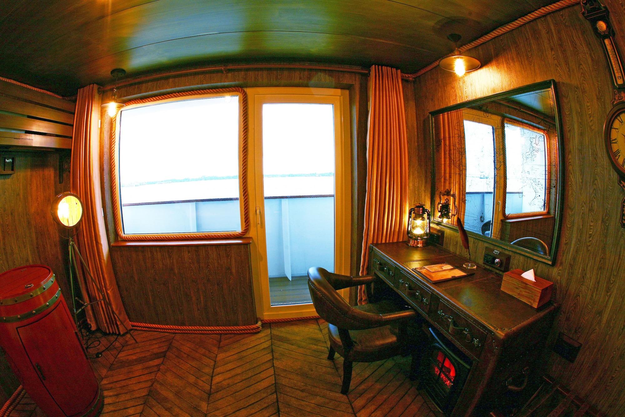 Vintage Luxury Yacht Hotel Yangon Exterior foto