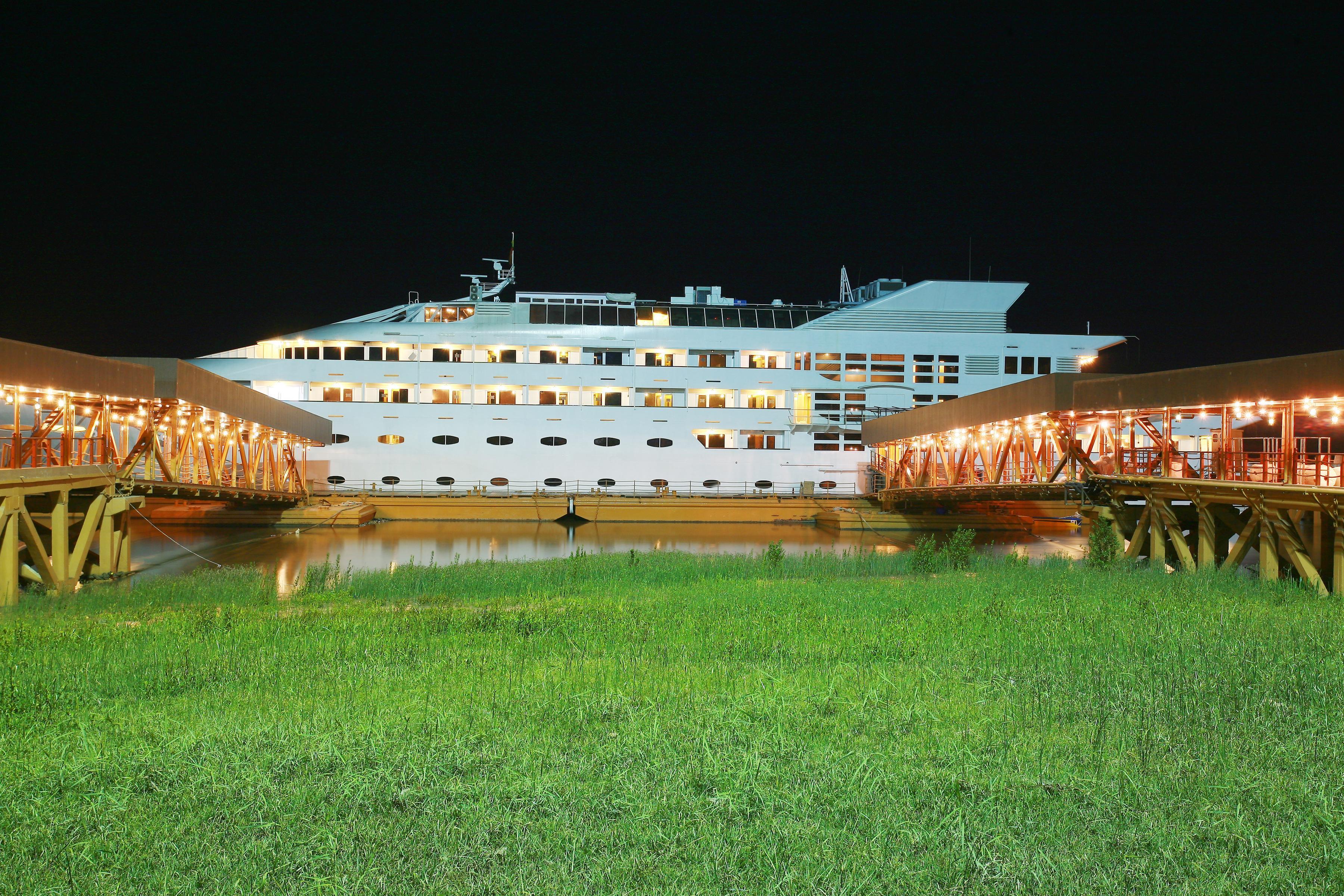 Vintage Luxury Yacht Hotel Yangon Exterior foto