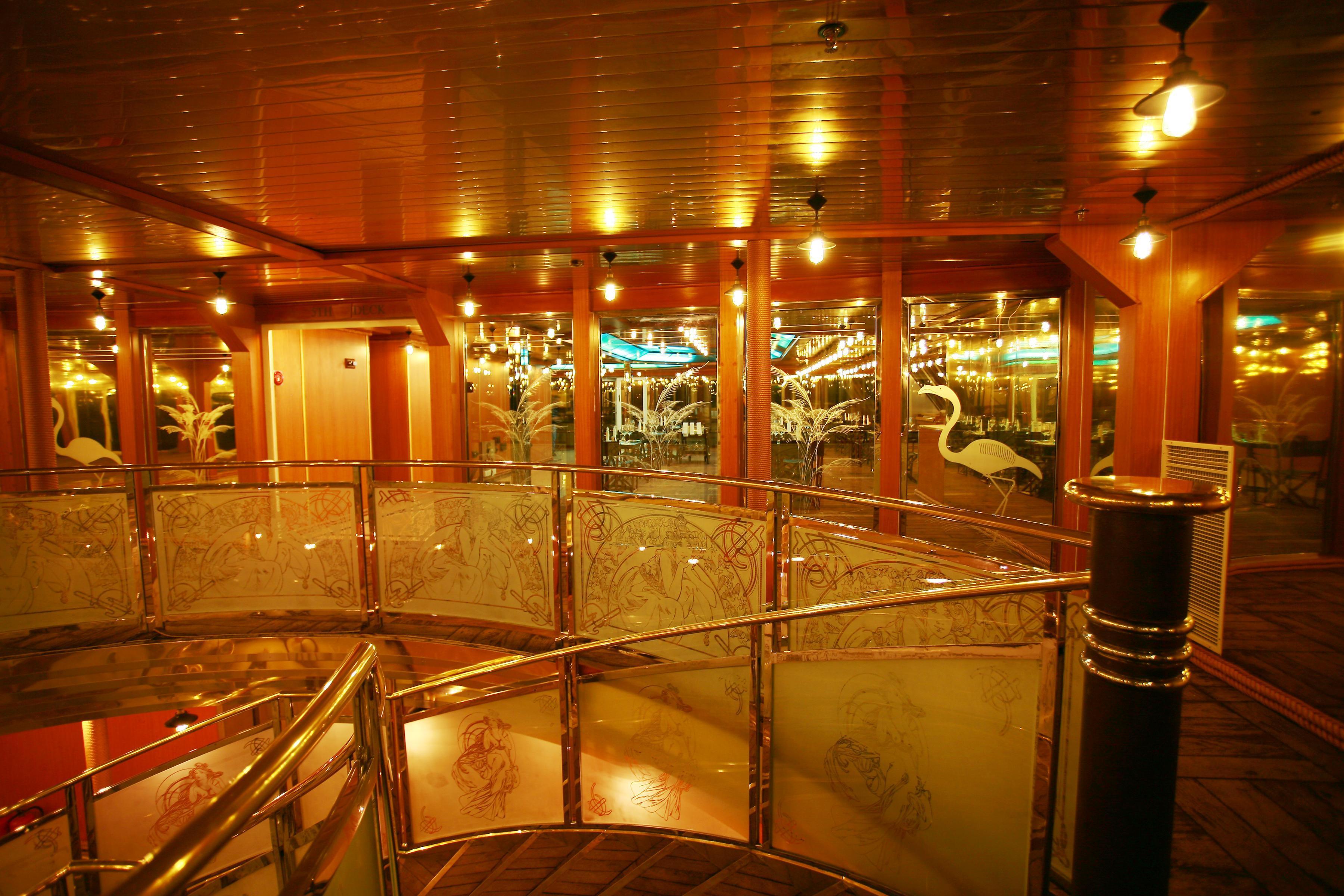 Vintage Luxury Yacht Hotel Yangon Exterior foto