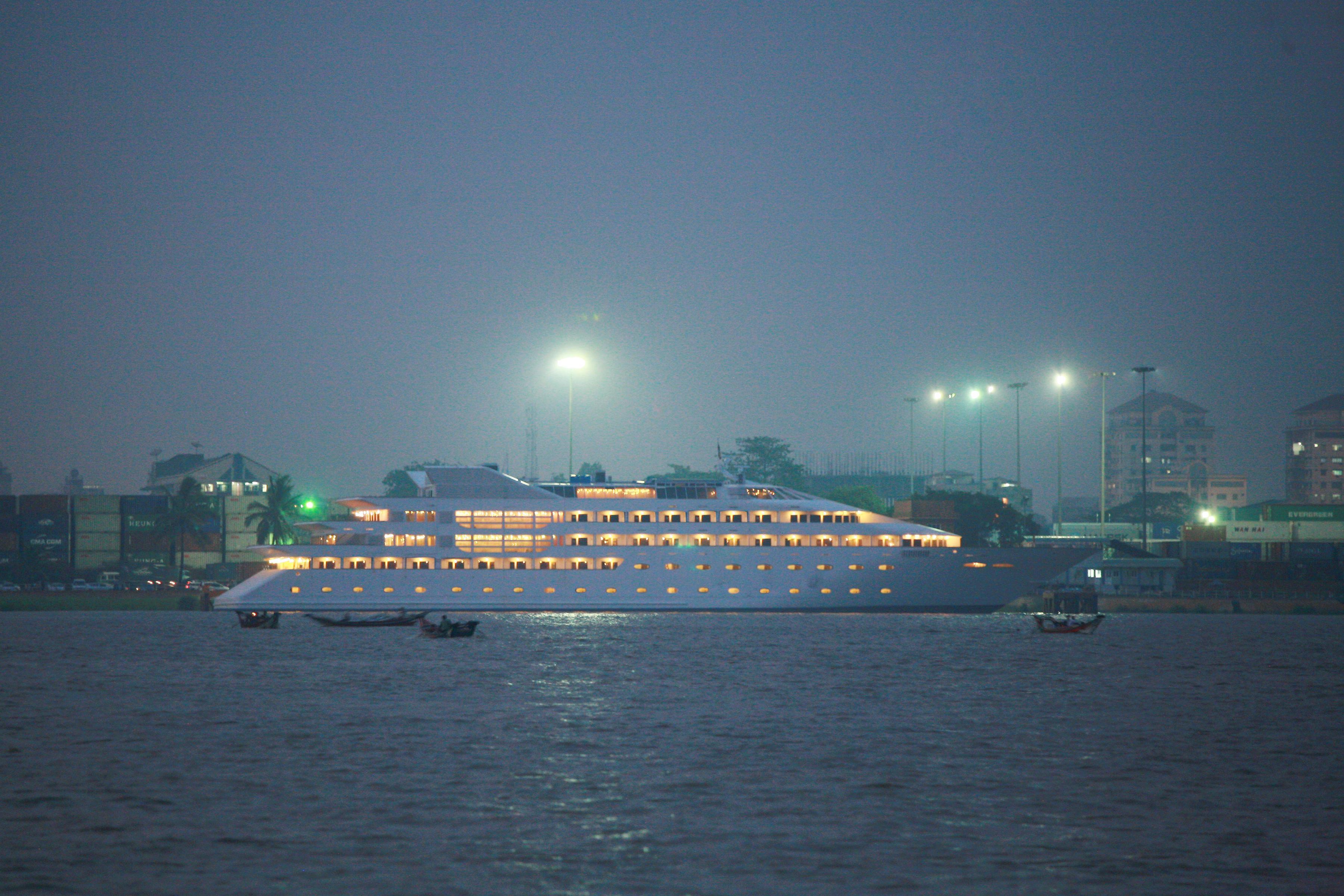 Vintage Luxury Yacht Hotel Yangon Exterior foto