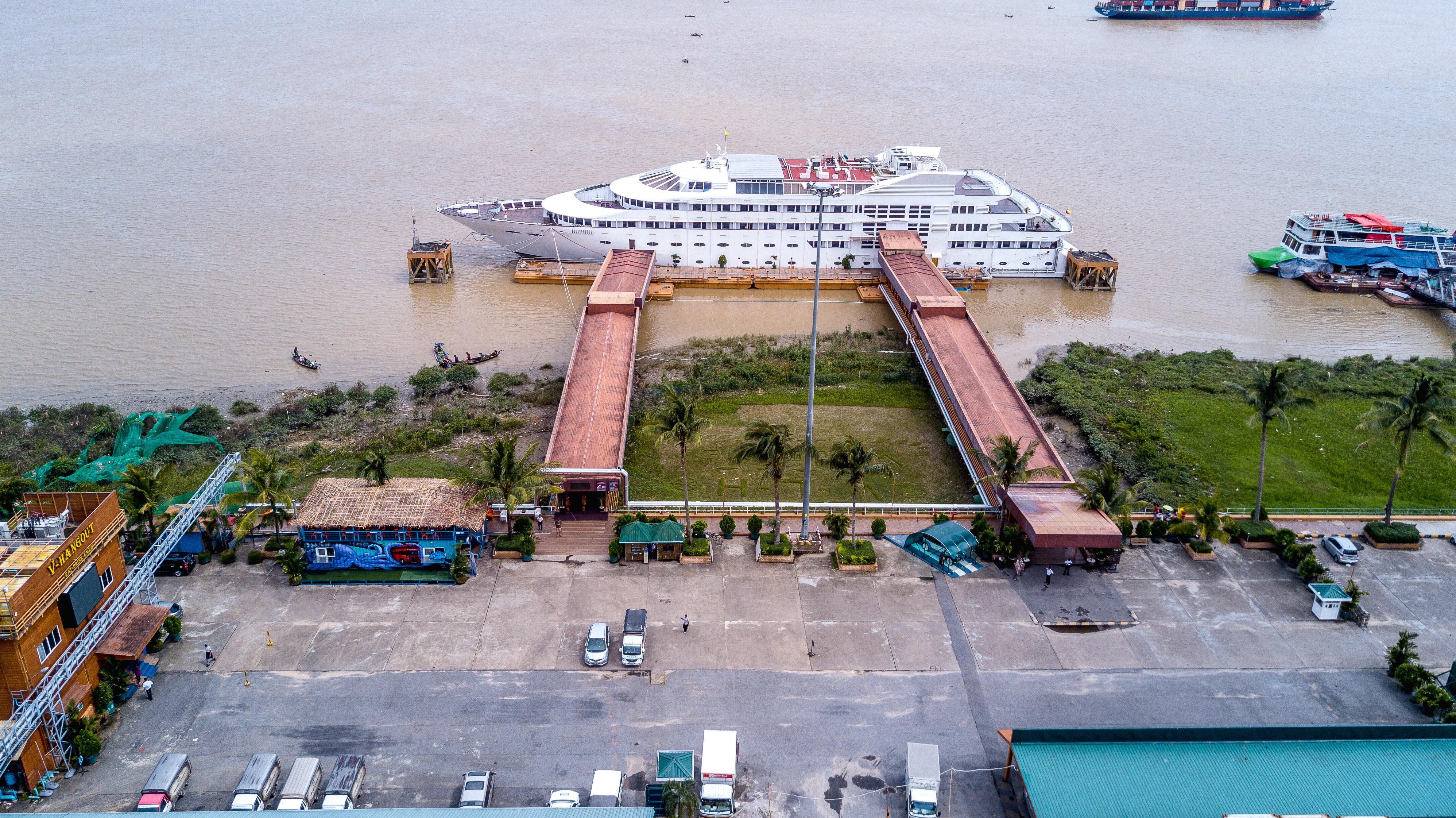 Vintage Luxury Yacht Hotel Yangon Exterior foto