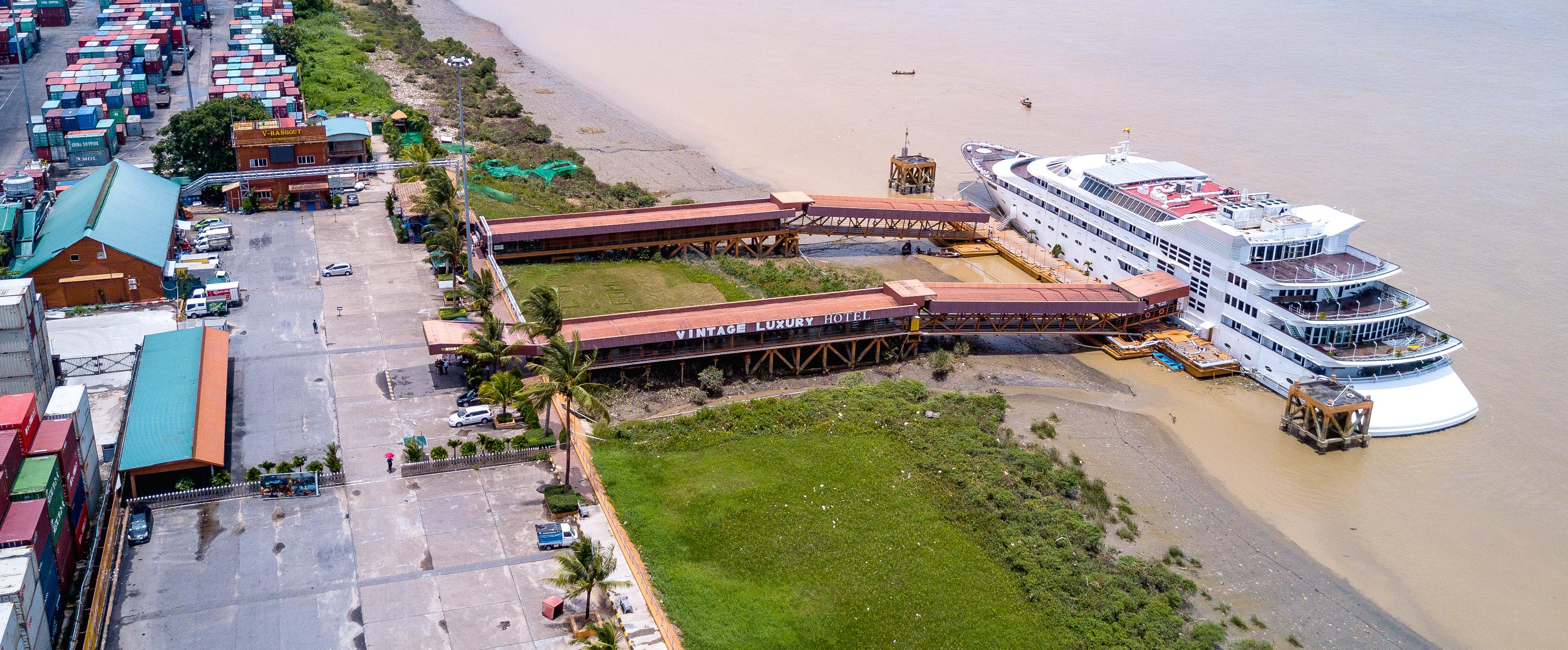 Vintage Luxury Yacht Hotel Yangon Exterior foto