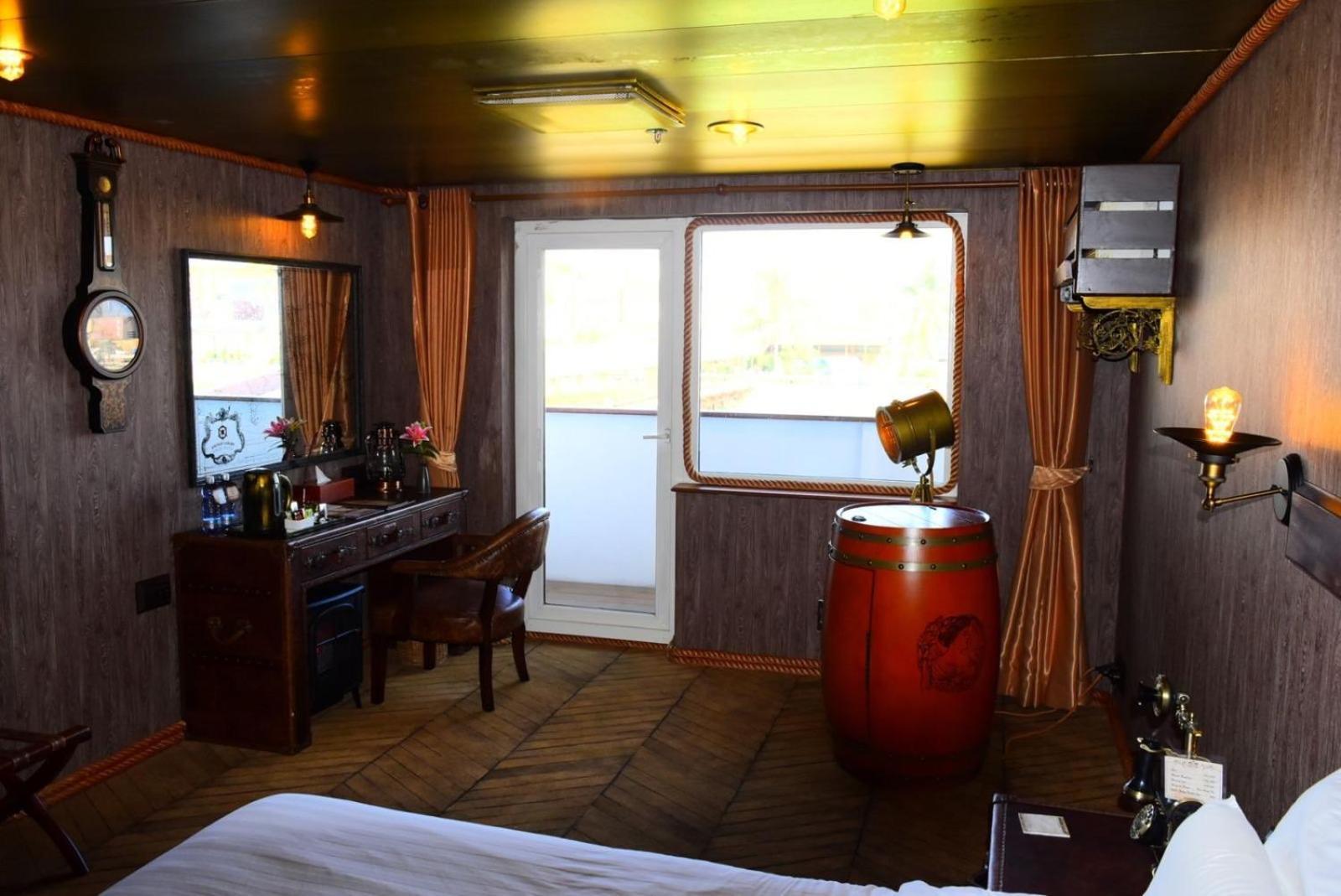 Vintage Luxury Yacht Hotel Yangon Exterior foto