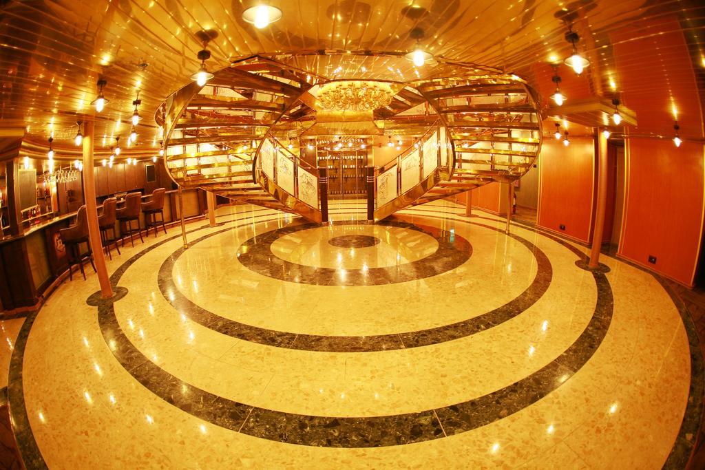 Vintage Luxury Yacht Hotel Yangon Exterior foto